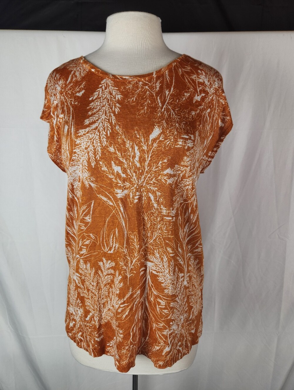 Tahari Rust Orange Botanical Short-Sleeve Tee